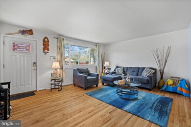 7910 Pinewood Dr, Clinton, MD 20735 - photo 2