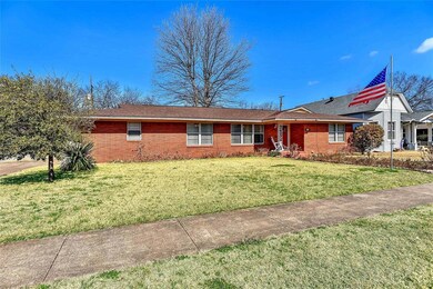 931 W Crawford St, Denison, TX 75020 - photo 3