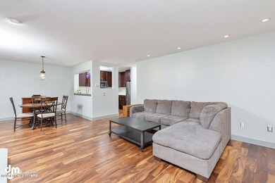 Living Room 20180501-DW-4064-SMALL