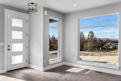 Light and Bright with Mountain Views
