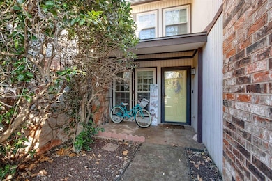 14012 Crossing Way E, Edmond, OK 73013 - photo 3