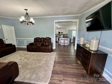 6220 Four Knights Ln, Clover, SC 29710 - photo 7