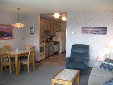 Living/ dining room