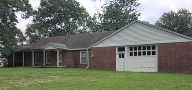 1101 S Cannon Blvd, Shelbyville, TN 37160 - photo 3