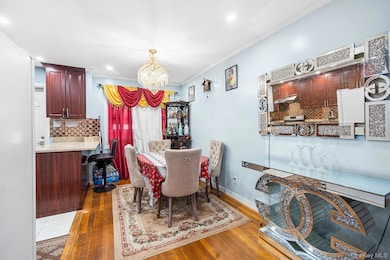 12038 Inwood St, Jamaica, NY 11436 - photo 6