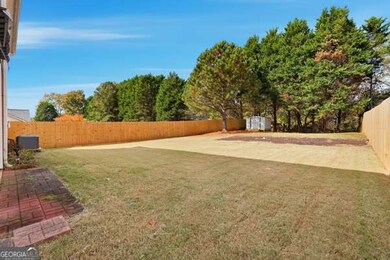 4545 Parkview Walk Dr, Lilburn, GA 30047 - photo 4