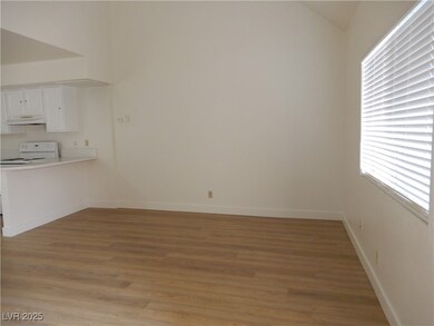 5146 Gray Ln unit A, Las Vegas, NV 89119 - photo 4