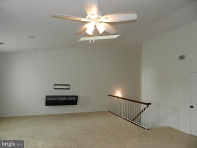 12944 Grays Pointe Rd unit C, Fairfax, VA 22033 - photo 3