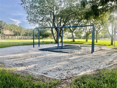 7220 SW 94th Place unit G4, Miami, FL 33173 - photo 3