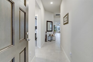 Inviting entry way!