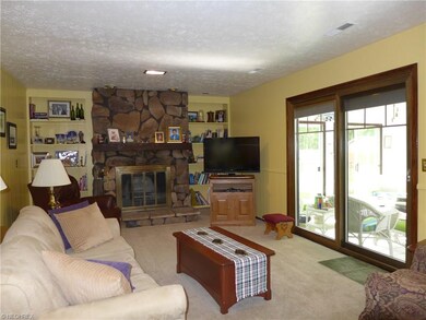 716 Lafayette Blvd, Sheffield Lake, OH 44054 - photo 7