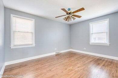 4413 Emerson Ave, Schiller Park, IL 60176 - photo 5