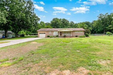 13560 Barberry Ave, Midland, NC 28107 - photo 6