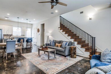 2627 N Garrett Ave, Dallas, TX 75206 - photo 2