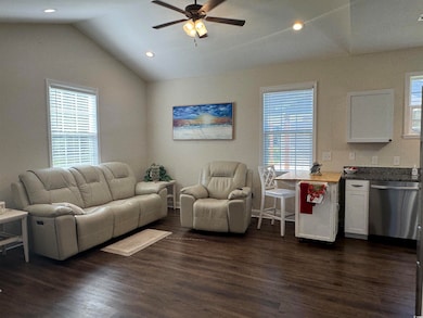 304 S Magnolia Ave, Andrews, SC 29510 - photo 7