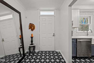 105 Sully Ct unit 18, Chapel Hill, NC 27514 - photo 3