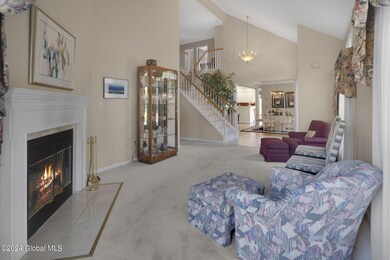 146 Killarney Dr, Schenectady, NY 12309 - photo 4