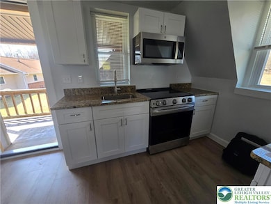 1731 W 8th St W, Wind Gap, PA 18091 - photo 6