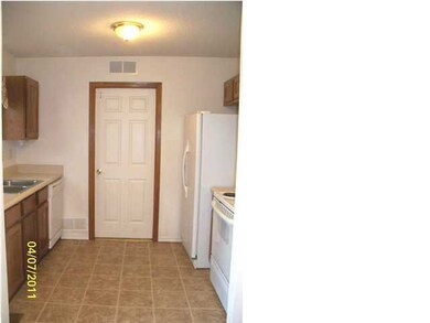 Nice Kitchen has all appliances and vinyl flooring
