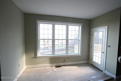 339 Canter Dr, Dallas, PA 18612 - photo 7