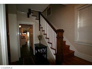 Foyer - Classic banister