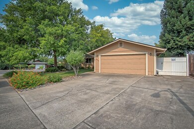 2210 Chelsa Cir, Redding, CA 96002 - photo 5