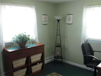 5 Nokomis St, Springfield, MA 01109 - photo 6