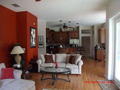 2025 Sykes Creek Dr 005