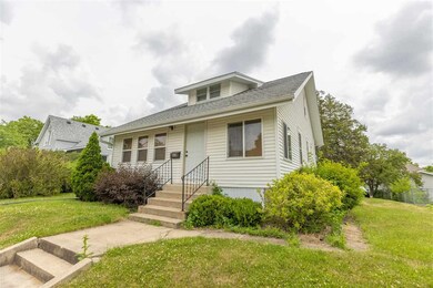 1710 Franklin St, Cedar Falls, IA 50613 - photo 3