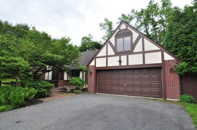 5186 S Mountain Dr, Emmaus, PA 18049 - photo 2