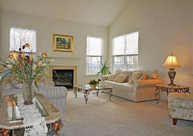 346 Sterling Ln, Downingtown, PA 19335 - photo 3