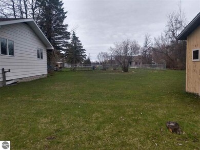 724 S Augres River Dr, Au Gres, MI 48703 - photo 4