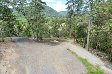 spacious drive w_ room for RV