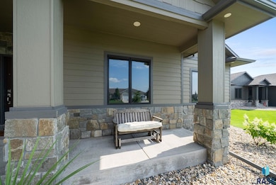 1809 W Gray Gables Cir, Sioux Falls, SD 57108 - photo 3