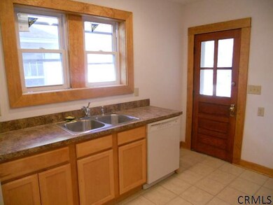 38 N Lake Ave, Troy, NY 12180 - photo 5