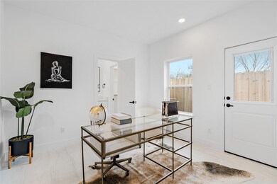 712 W Donovan St unit F, Houston, TX 77091 - photo 5