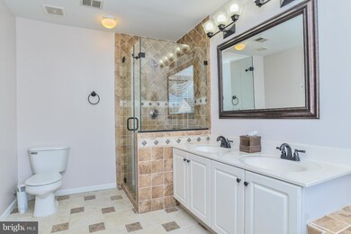 7704 Cumbertree Ct, Springfield, VA 22153 - photo 3