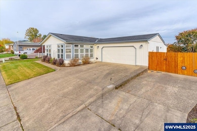 3392 Lake Vanessa Cir NW, Salem, OR 97304 - photo 5