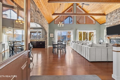 1-493 Bankwood Ln 02