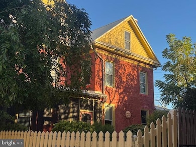 11 N Wayne St, Lewistown, PA 17044 - photo 4