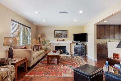 03 - Living Room