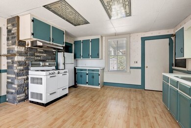 6 Walnut Place, Wellesley Hills, MA 02481 - photo 6