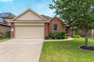 5183 Kendall Cove Ct, Alvin, TX 77511 - photo 2