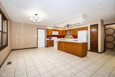 7942 Continental Dr, Mooresville, IN 46158 - photo 4