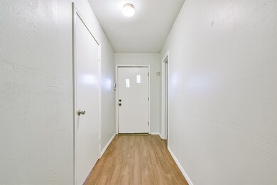 9714 Santa Monica Blvd, Houston, TX 77089 - photo 5