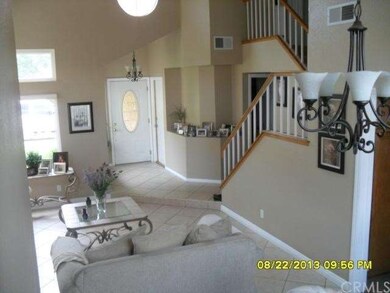 Formal Dining Room looking into Living room and en