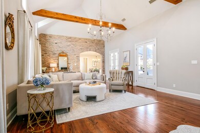 301 Biltmore -7