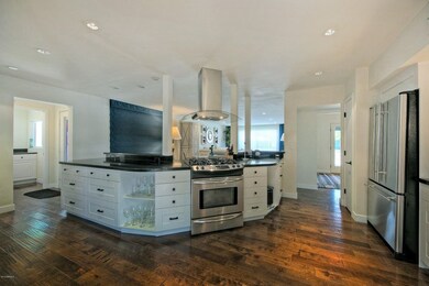 Gorgeous Open Kitchen