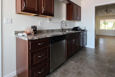 10322 W Cinnebar Ave, Sun City, AZ 85351 - photo 7