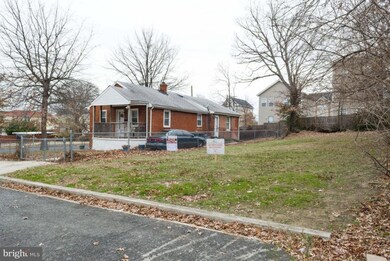 5302 F St SE, Washington, DC 20019 - photo 2